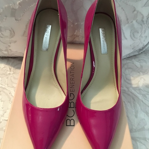 Gently worn pair of magenta BCBG heels. - Picture 5 of 7